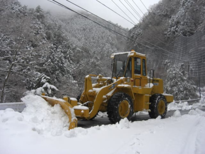 除雪作業状況　（主）新居浜別子山線（別子側）